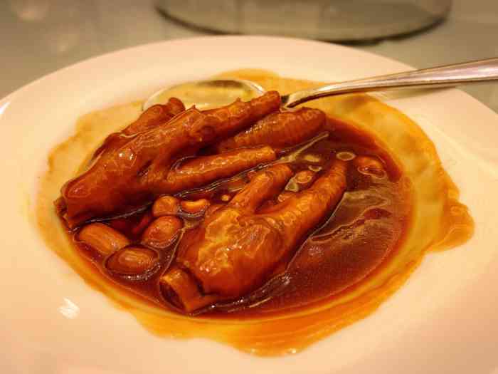 利苑酒家(宜安广场店)-"香港人开的餐厅,服务周到.片皮鸭 老火.