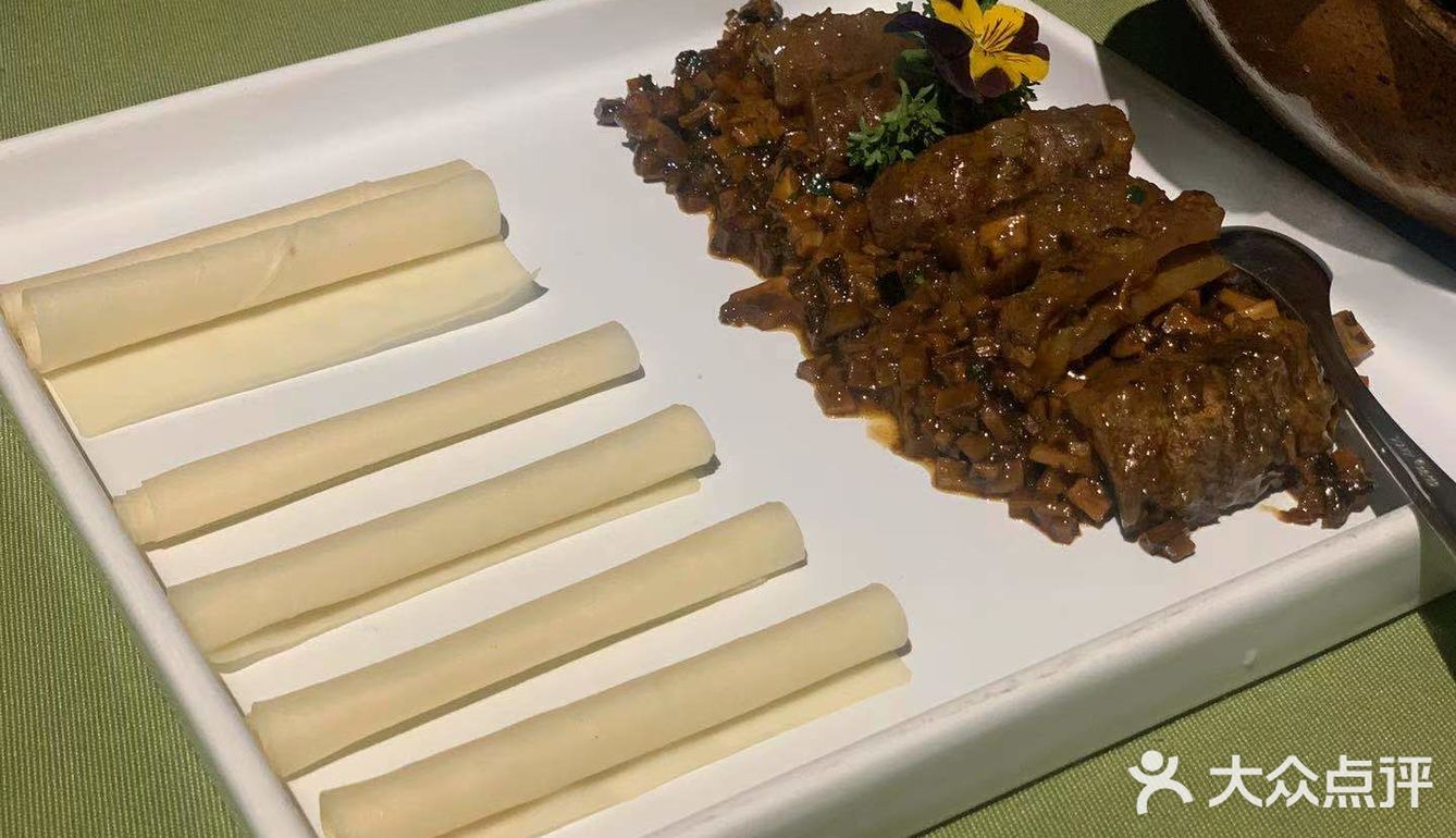 很不错的一家川菜馆，建议提前打电话订好包间