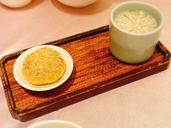 文思豆腐配蟹壳黄-江南灶中餐厅(南京香格里拉店)