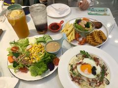 -丽莎沙拉轻食餐厅(国贸店)