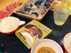 -谭公鱼头·鲜鱼火锅·小龙虾·江湖菜(秀沿路店)