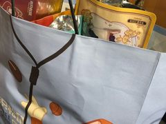 -三只松鼠(正弘城店)