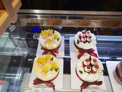 -花花卷卷·鲜食蛋糕(静安久光百货店)