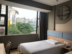 -成都宽窄巷子奎星楼街亚朵X酒店