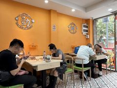 -何煲强·煲仔饭·啫啫煲顺德老字号(上下九店)