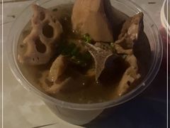 -燕子煨汤(山海关路店)