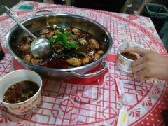 芋儿鸡-时二崽肥肠鸡大排档(健康路店)