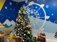 -m豆巧克力世界(上海世茂广场店)