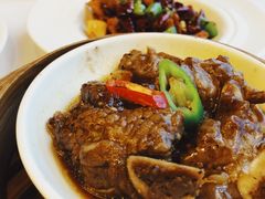 酸梅子牛仔骨-富力丽思卡尔顿酒店·丽轩中餐厅
