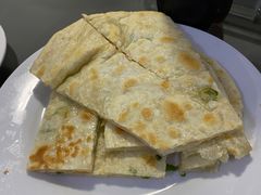 葱花饼-北京龙庆四季香农家饭庄·灶台鱼·碳烤虹鳟鱼(龙庆峡店)