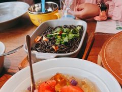 -蜜桃餐厅·伴山(湖滨商业街店)