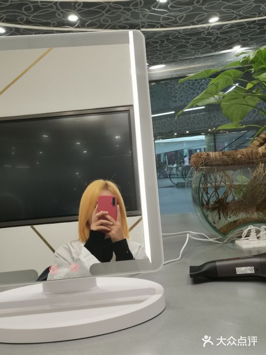 MYYF SALON烫发染发图片