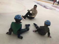 -奥山冰场(奥山世纪城店)