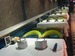 餐具摆设-五月罗马海鲜自助餐厅(陆家嘴店)