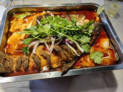重庆麻辣烤鱼-老街烧烤大排档·地道湖北菜·龙虾馆(汉口火车站店)