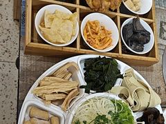 -鸡遇虾煲干锅火锅(小寨金莎店)