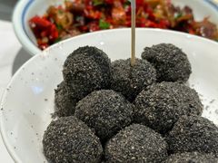 爆浆黑芝麻汤圆-欧记大排档·景德菜(上海首店)
