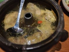 -云海肴·汽锅鸡·云南菜(天山百盛优客店)