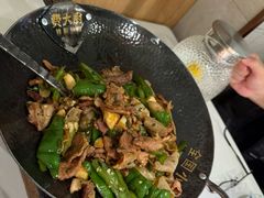 -费大厨辣椒炒肉(高铁吾悦广场店)