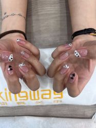 -进巍美甲美睫店