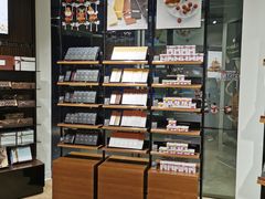 面包甜点陈列柜-Laderach 莱德拉(上海环贸iapm店)