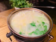 -爱碗亭·鲜炒湖南菜(壹城中心店)