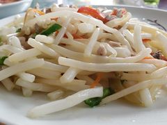 芦苇根炒肉丝-梦缘水乡·湖景餐厅