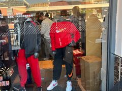 -NIKE上海青浦优选体验店