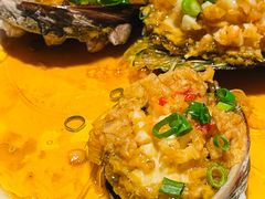 蒜蓉粉丝蒸鲍鱼-鸽子侯·家宴·平价海鲜(市图书馆店)