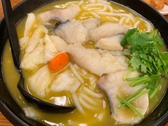 -鑫花溪牛肉米粉(凤凰街创始总店)