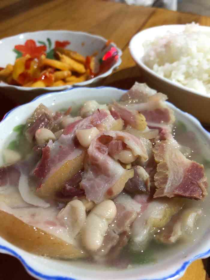 宣威实惠农家罐罐菜(巫家坝店)-"那个罐罐菜就是一炖煮的多,挺好的