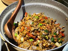 土家锅气爆鸡杂-吃饭皇帝大(合生汇店)