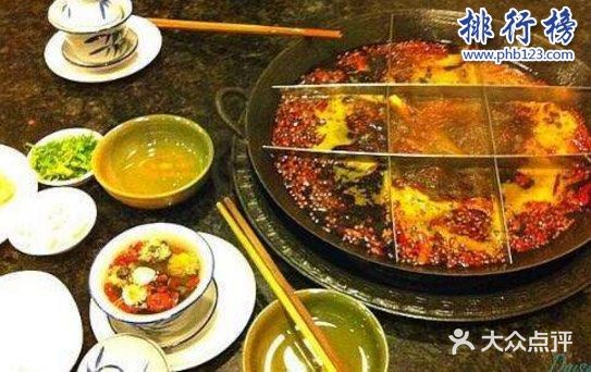 满锅红油让人辣的上瘾，还没有油腻之感，菜品也是十分新鲜