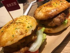 -必胜客(新中纬店)