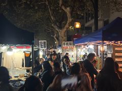 -吴山路夜市