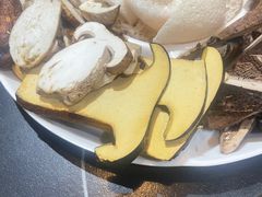 -野菌皇海景野生菌火锅(滨海大道店)