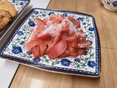 凉拌西红柿-大槐树烤肉馆