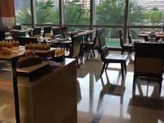 -大中华希尔顿酒店-念自助餐·嗨啤·小龙虾