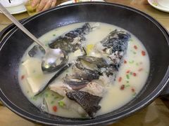 有机鱼头浓汤-浔味·山屿湖·正宗淳牌全鱼宴老字号