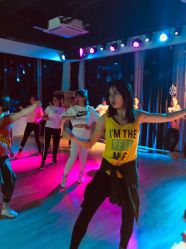 -静待花开瑜伽尊巴会馆