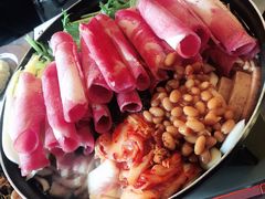 部队锅-MI WU FACTORY米屋美食工厂餐厅(绿地店)