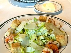 凯撒色拉配大虾-Wolfgang’s Steakhouse 沃夫冈牛排馆(上海白玉兰广场店)