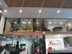 -思迈威健身(积玉桥万达店)