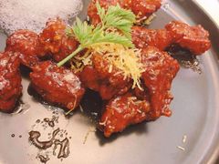 红酒泡沫牛仔粒-荟廷·晶萃(陆家嘴尚悦湾店)