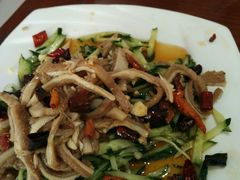 -溢心园香河肉饼总店