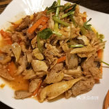 云喃里云南菜(宁海路店)店比较小 在一个巷子了