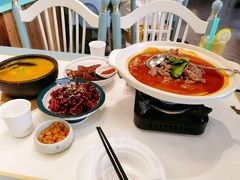 自制不老牛肉汤锅-付掌柜在成都·热炒砂锅集(金禾店)