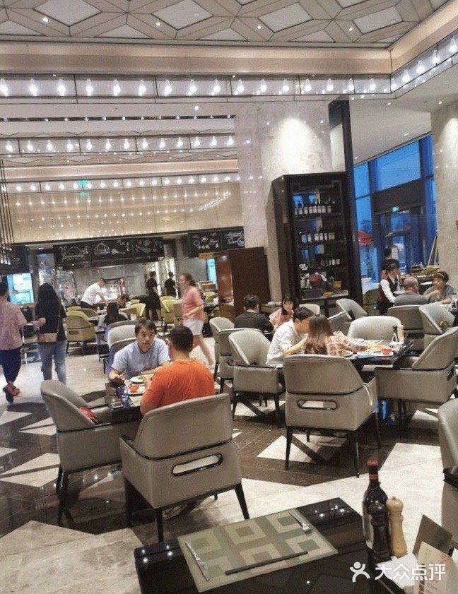 富力万达文华酒店·海鲜自助大堂图片