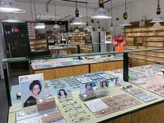 -罗伯特眼镜·蔡司官方授权(罗湖国贸店)