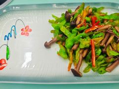 -伊源鼎盛餐饮服务有限公司